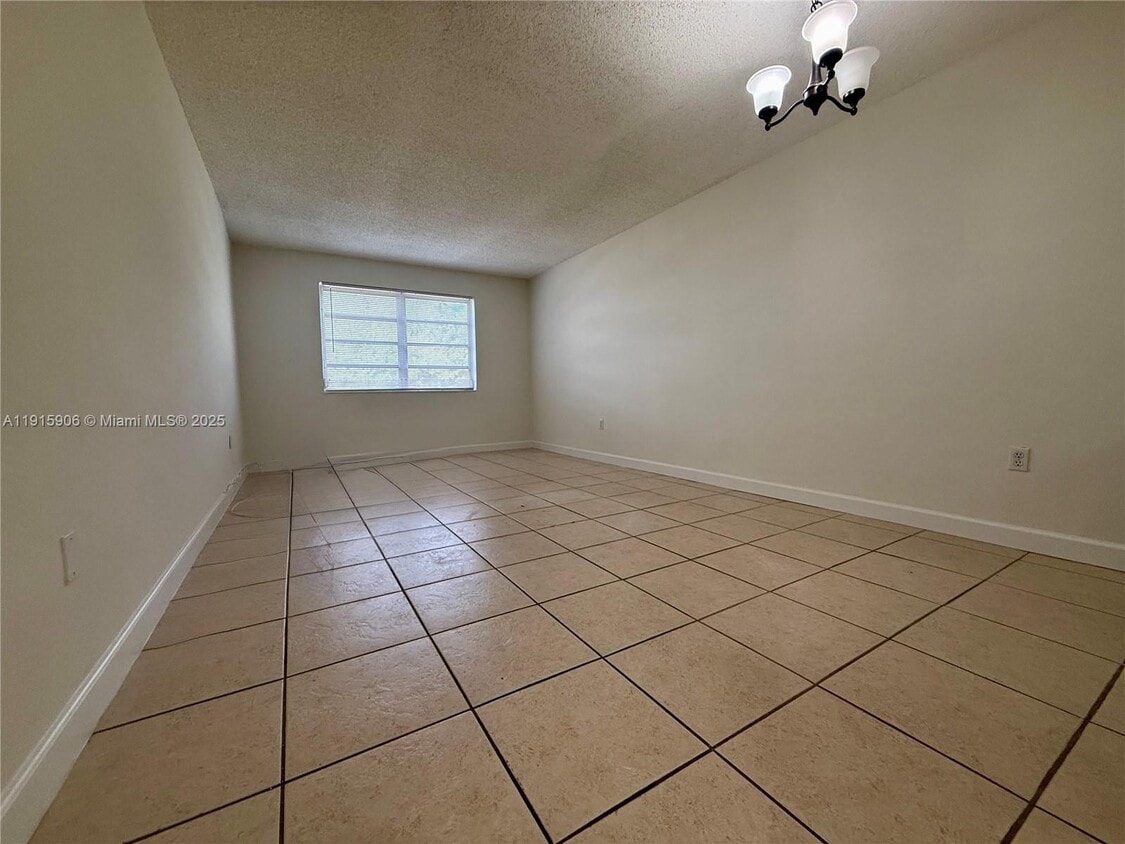 Building Photo - 13920 Lake Placid Ct