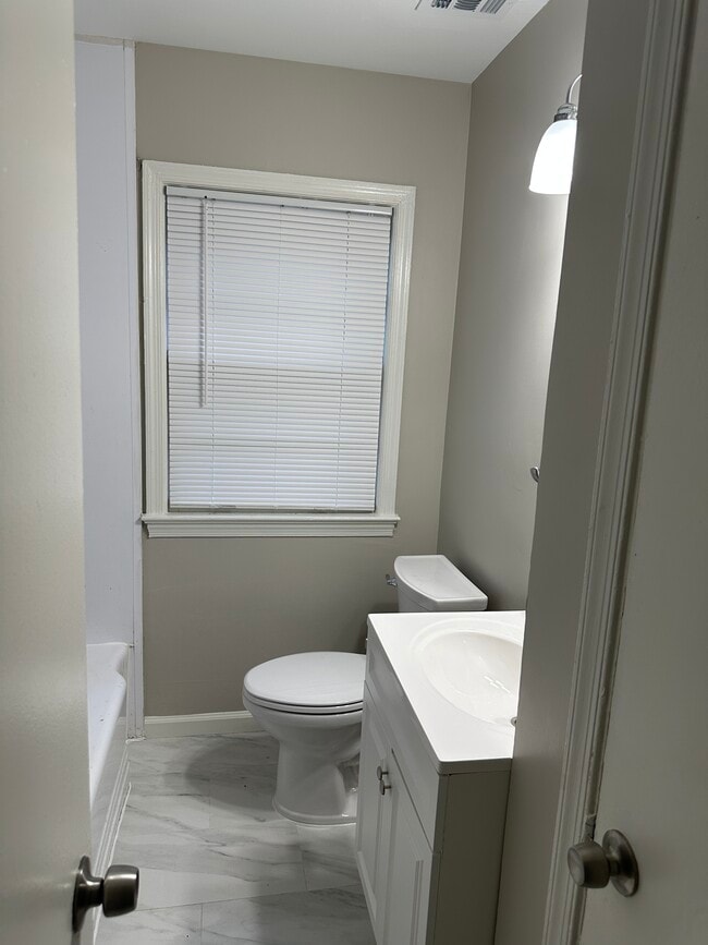 Building Photo - 26 Bayou Ave