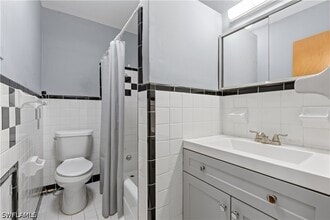 Building Photo - 4220 Deleon St