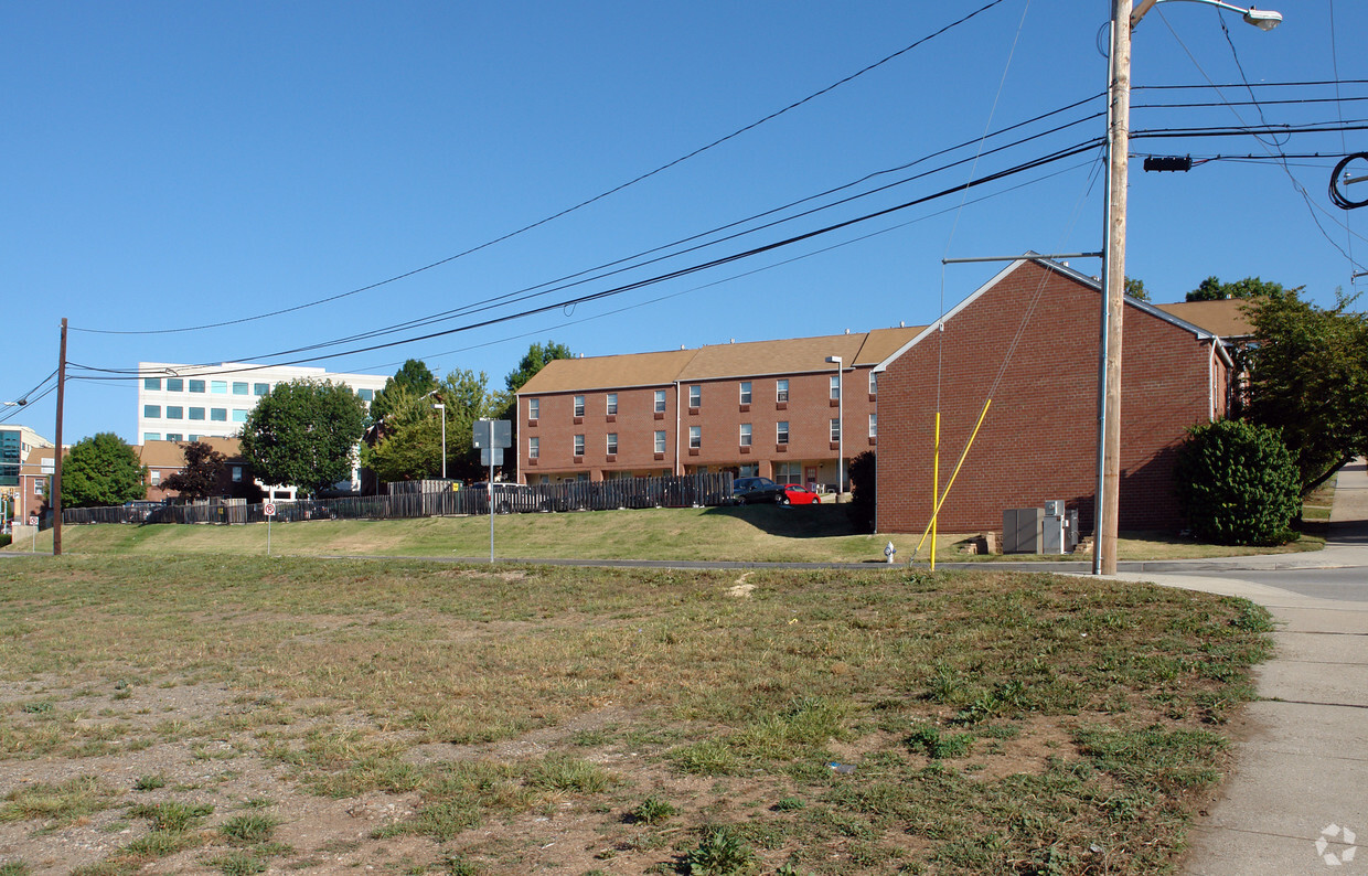 Foto del edificio - Pleasant Valley Apartments