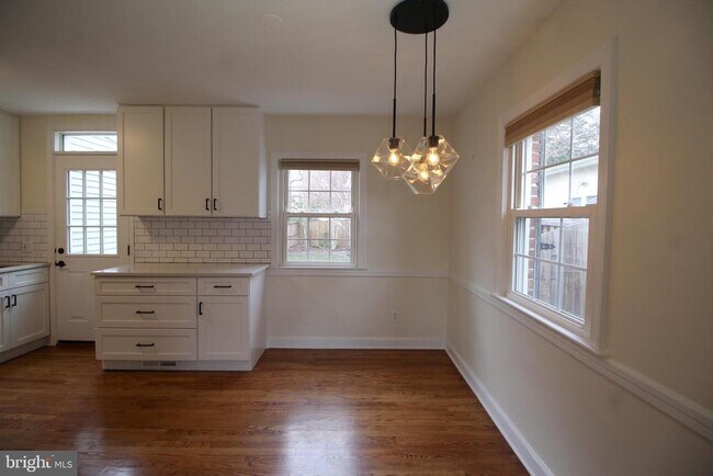 Building Photo - 3709 3rd St S