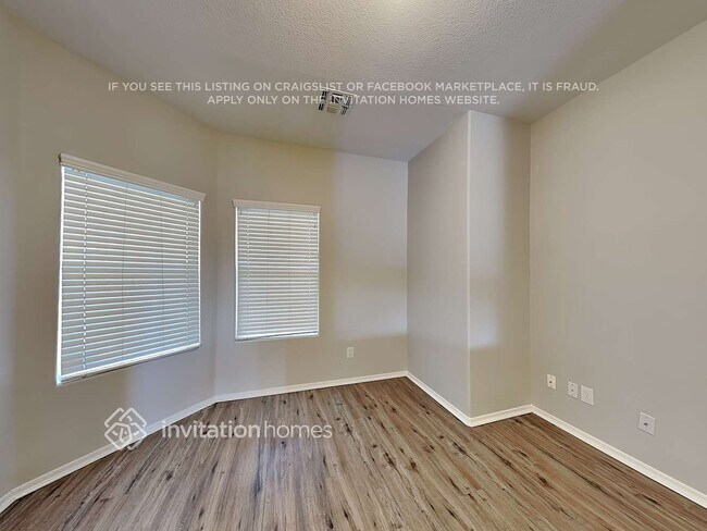 Foto del edificio - 3677 E Remington Dr