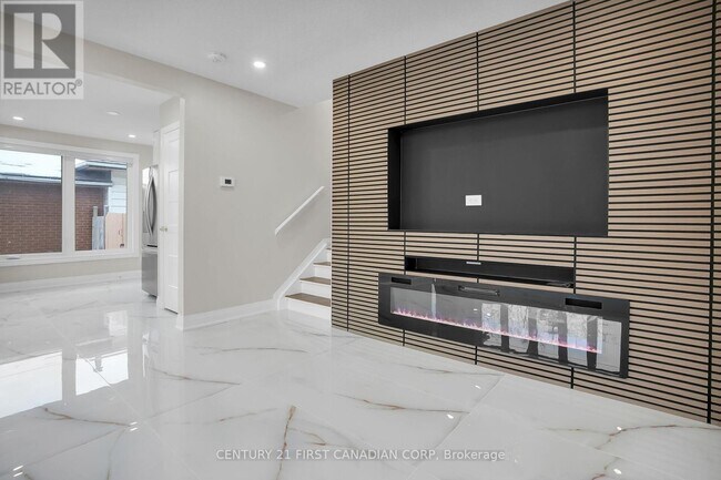 Building Photo - 1046 Jalna Blvd