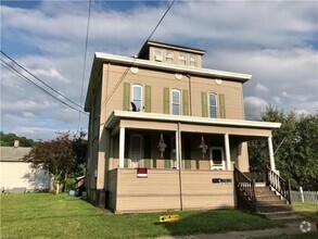 Building Photo - 1400 Main St