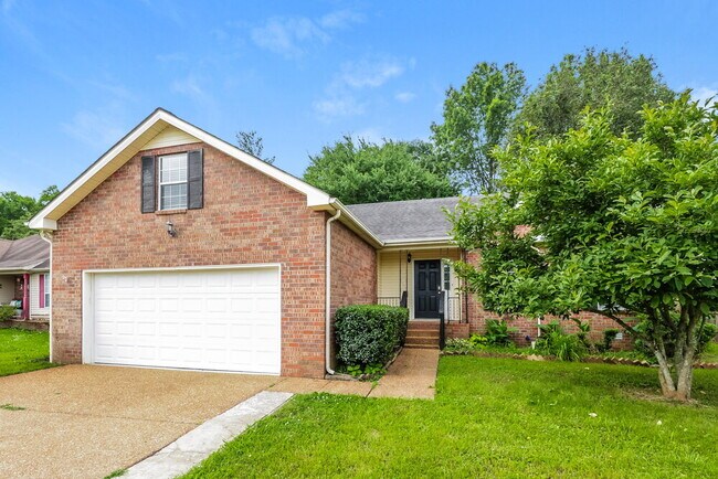 Foto del edificio - 319 Cypress Glen Dr