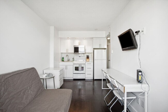 Photo du bâtiment - 1125 W 12th Ave