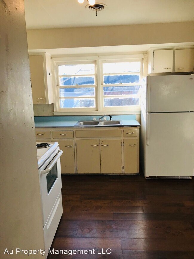 Building Photo - 2 br, 1 bath House - 4430 S FANNIN ST.
