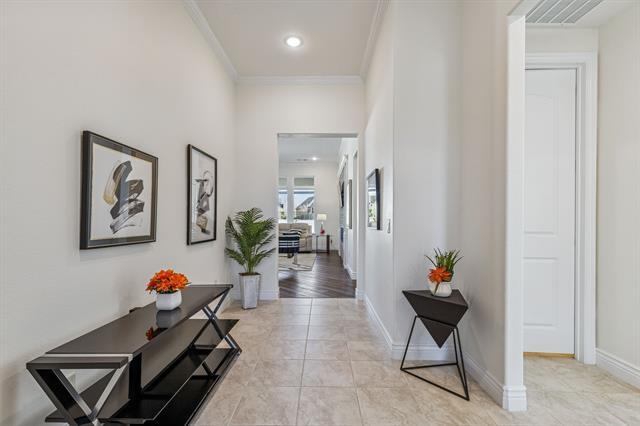 Foto del edificio - 8717 Basanite Ave