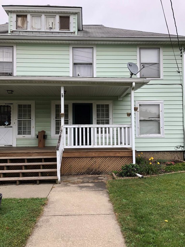 106 Oakwood Ave, Elmira Heights, NY 14903 House Rental in Elmira Heights, NY