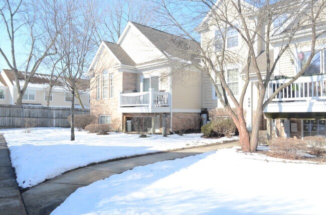 Building Photo - 696 N Hidden Prairie Ct