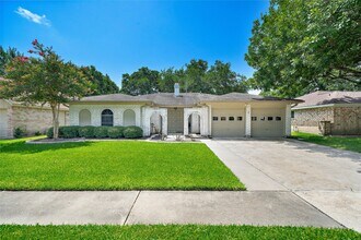 Building Photo - 4811 Marywood Dr