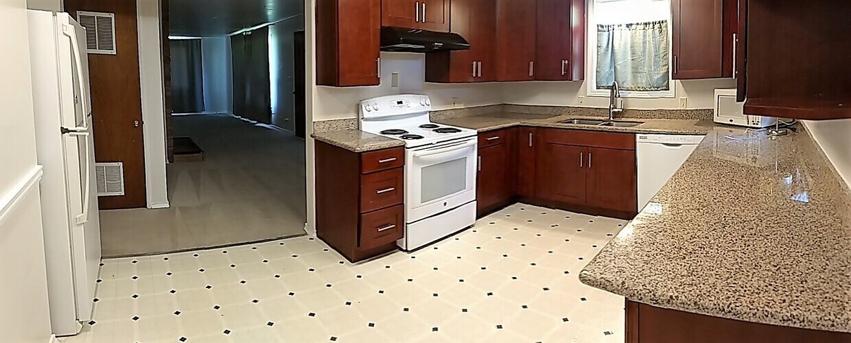 kitchen - 5402 16th Ave SW