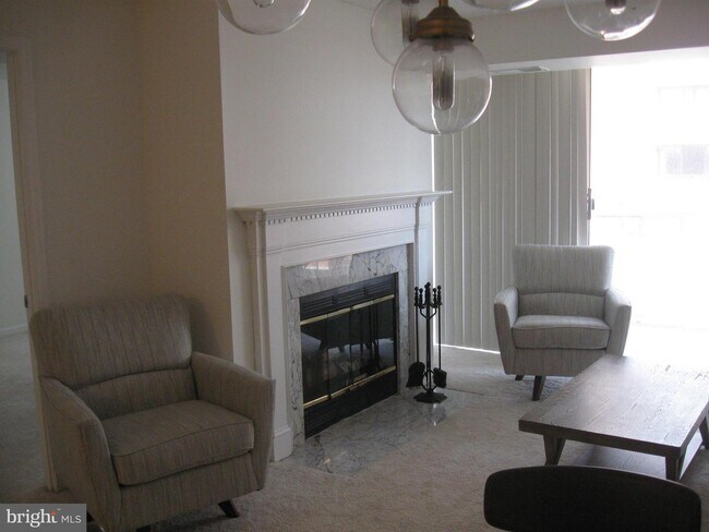 Building Photo - 1200 Braddock Pl