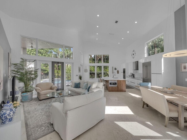 Building Photo - 102 Sunset Bay Dr