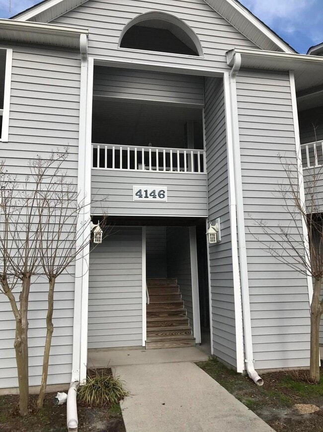 Building Photo - 4146 Breezewood Dr
