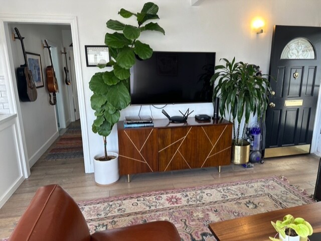 LIVING ROOM - 205 41st St