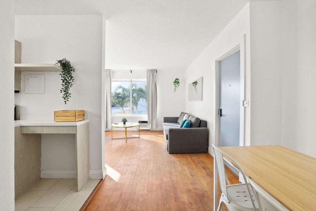 Building Photo - 7340 Harding Ave