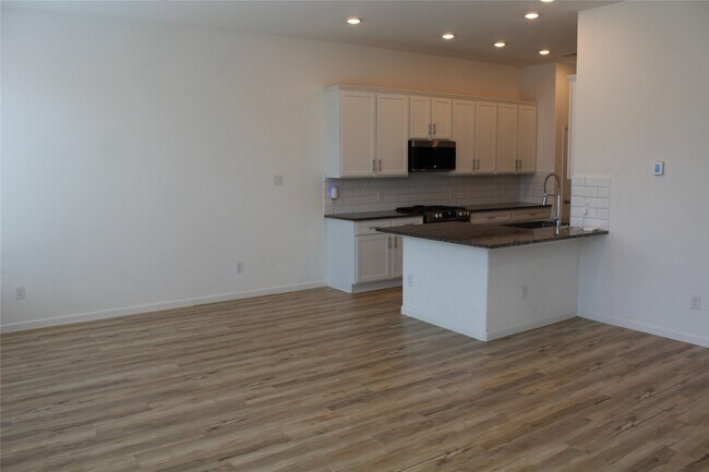 Building Photo - 4203 Champlain Wy