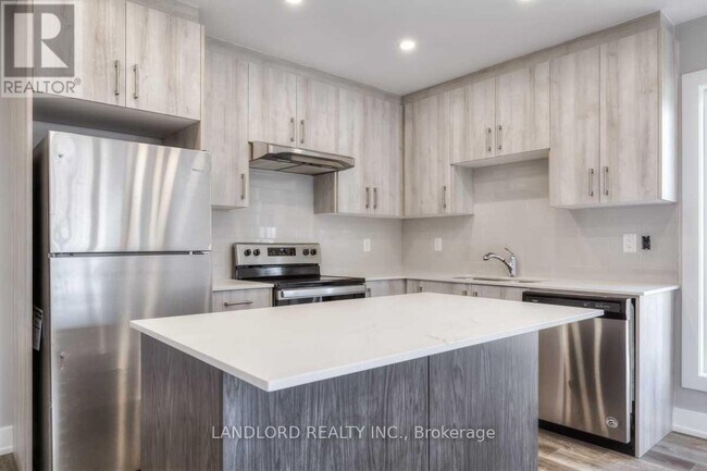 Building Photo - 53 Rockcliffe Blvd