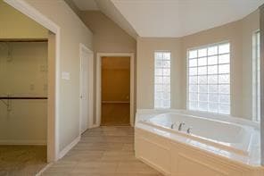 Building Photo - 703 Villanova Ct