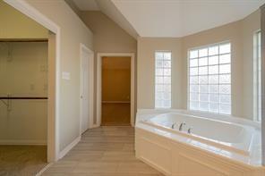 Foto del edificio - 703 Villanova Ct