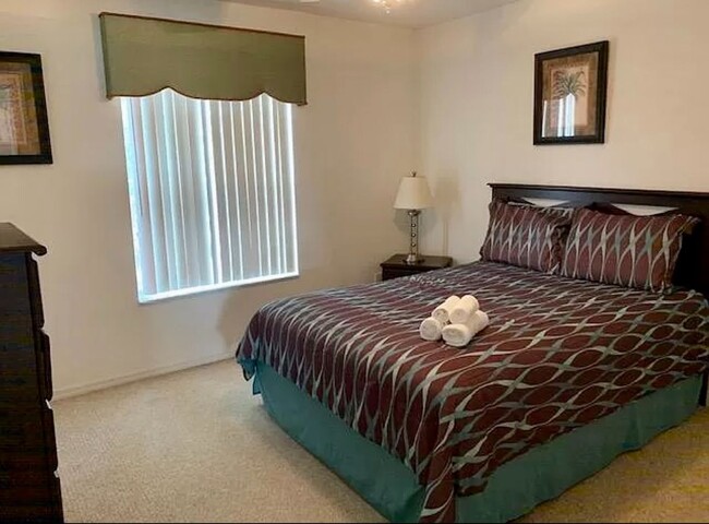 Foto del edificio - 7 bedroom Pool house in the quiet Crystal ...