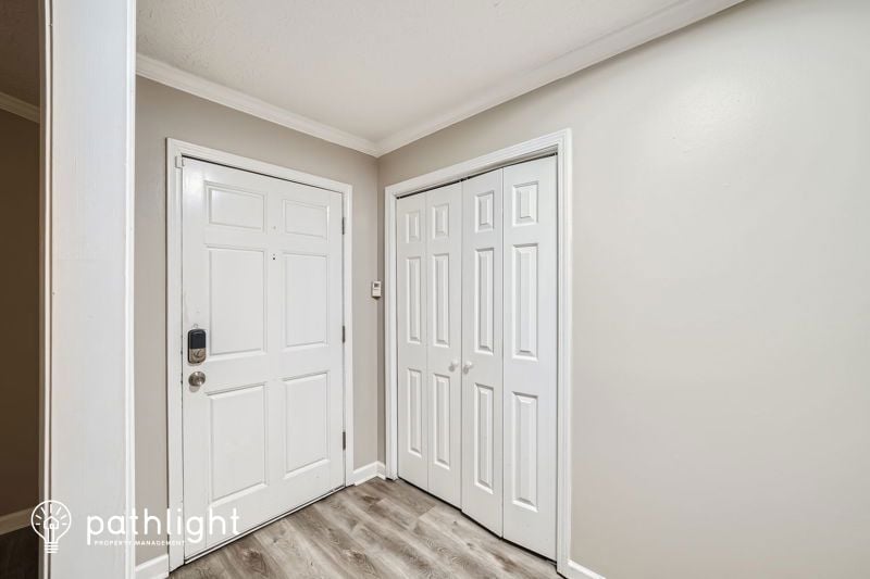 Primary Photo - 1545 Glenfield Dr