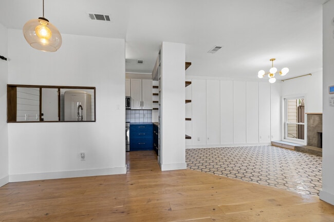 Building Photo - 5616 Preston Oaks Rd