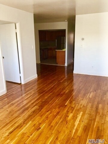 Foto del edificio - 67-06 Austin St