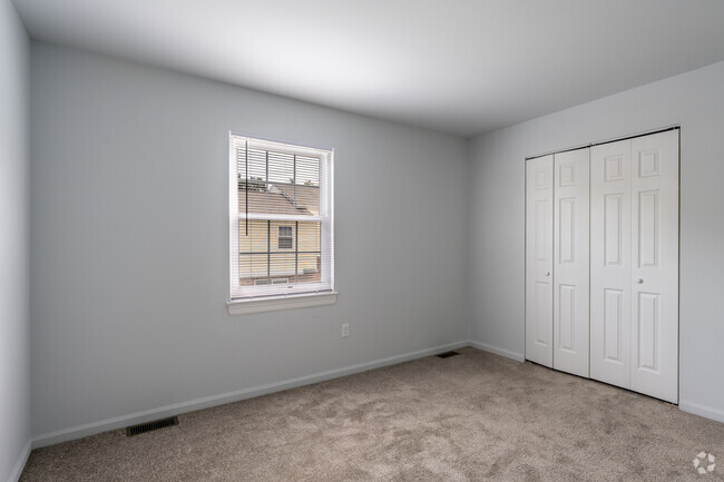 2BR, 1BA - 840SF - Bedroom - Chester Townhomes