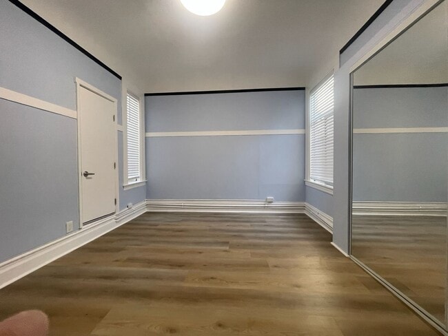 Foto del edificio - 1062 Washington St