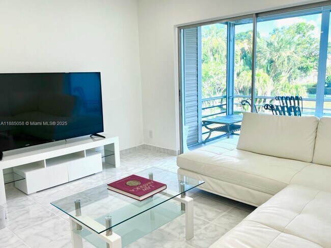 Foto del edificio - 5051 W Oakland Park Blvd