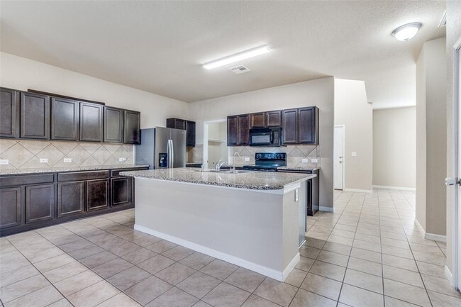 Building Photo - 5812 Roderick Dr