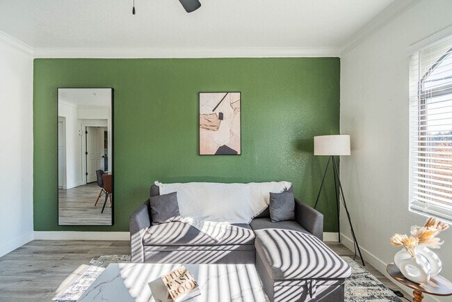 Foto del edificio - 2155 S 55th St