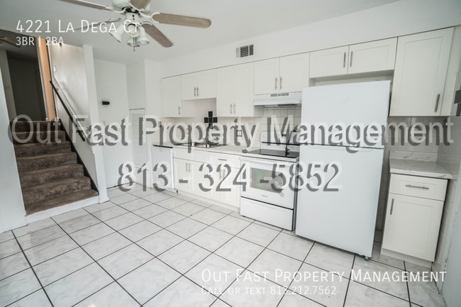 Building Photo - 4221 La Dega Ct
