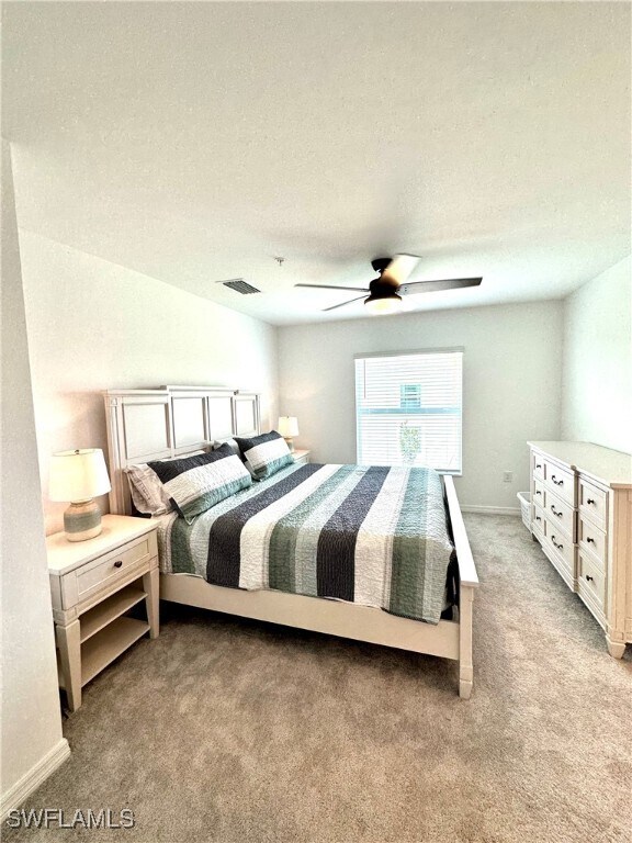 Foto del edificio - 15970 Grassland Ln