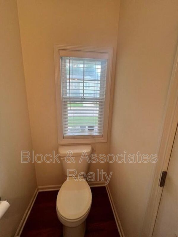 Foto del edificio - 2542 Spring Oaks Way