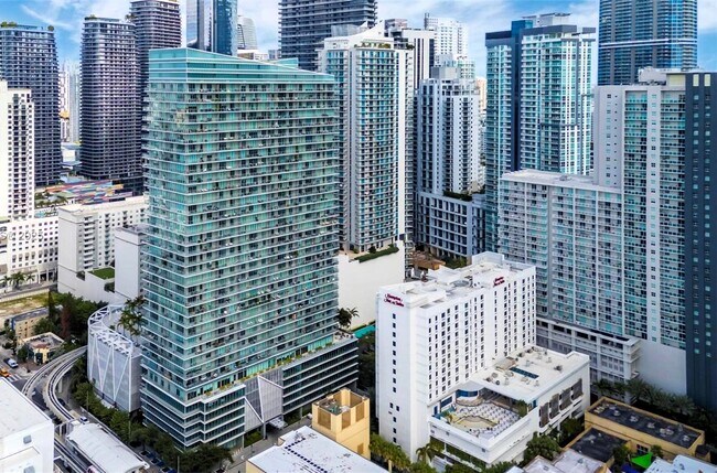 Foto del edificio - 79 SW 12th St