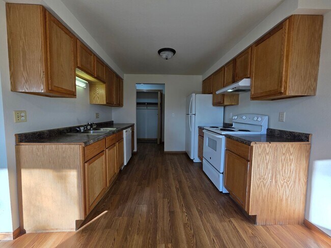 Foto del edificio - Noble Estates |