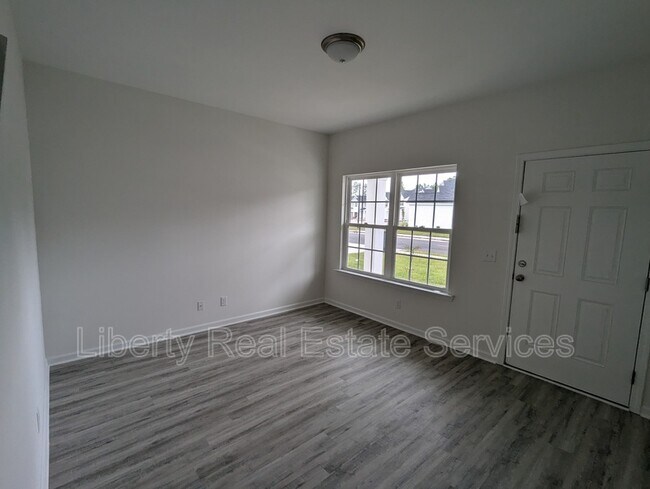 Foto del edificio - 114 Alcove Ct