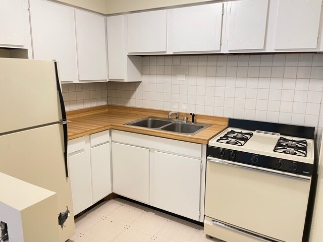 Foto del edificio - 525 W Deming Pl
