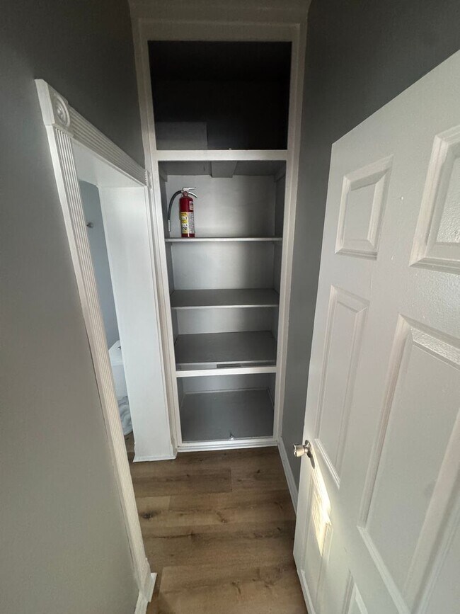 Foto del edificio - 1821 Shawano Ave