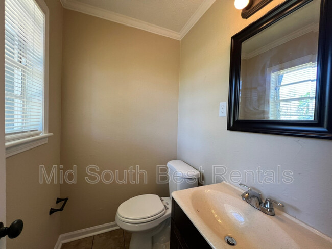 Foto del edificio - 3726 Fieldbrook St