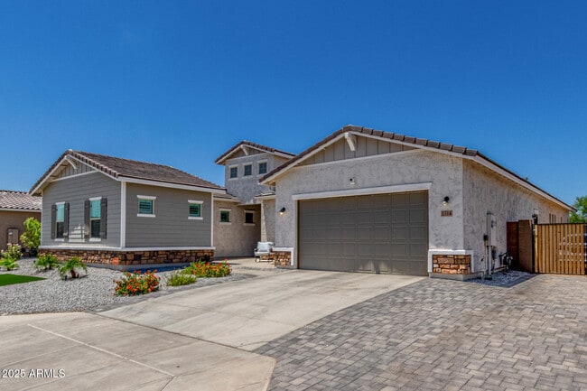 Building Photo - 5314 N 182nd Ln