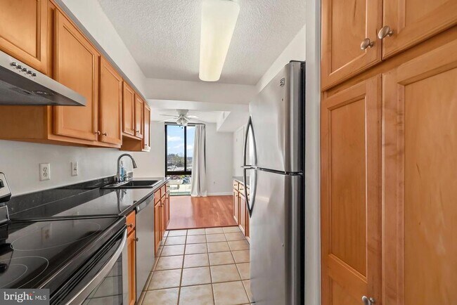 Foto del edificio - 4500 S Four Mile Run Dr