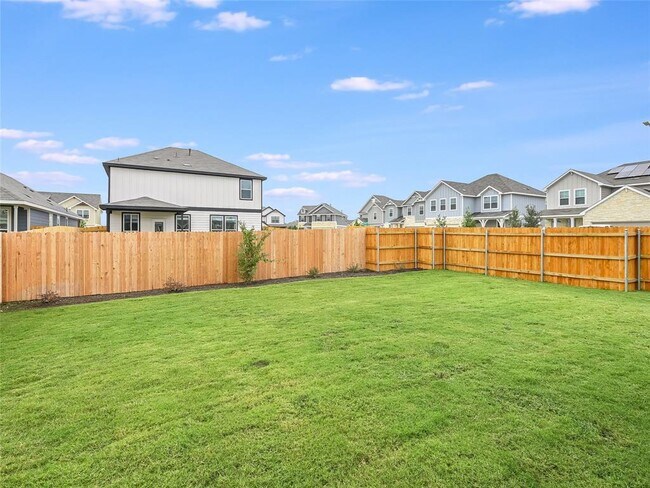 Building Photo - 1625 Holly Lk Dr