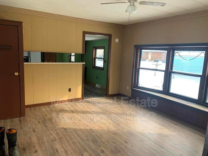 Primary Photo - 17 Diamond Ave
