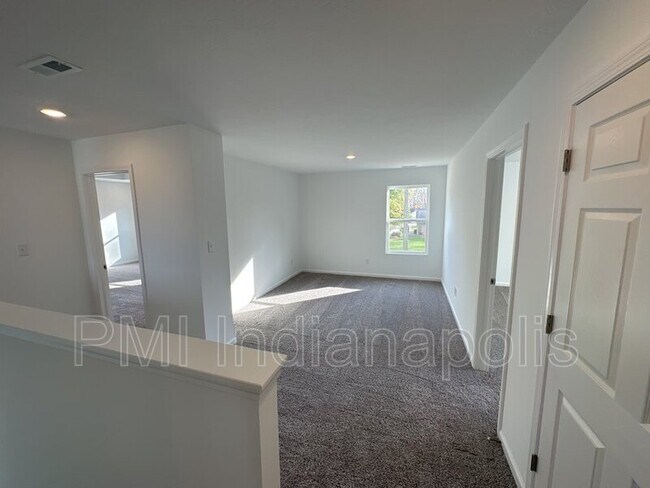 Building Photo - 128 Winding Brk Wy