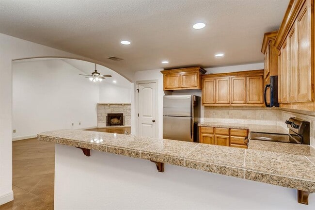 Foto del edificio - 300 Venture Blvd S