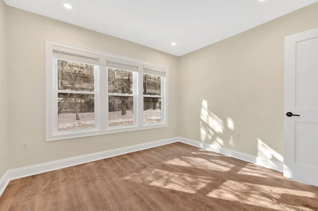 Foto del edificio - Renovated 7 bed/7 bath in Somerville